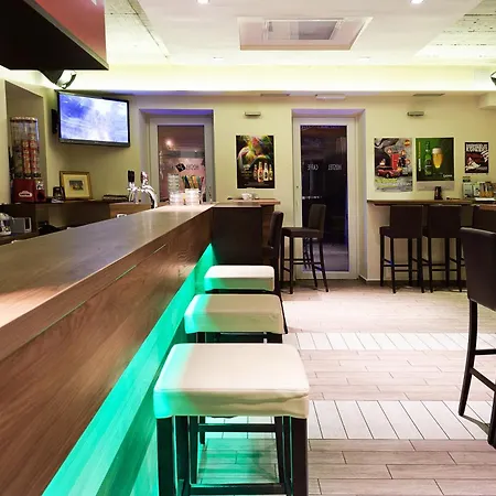 ホステル Caffe *